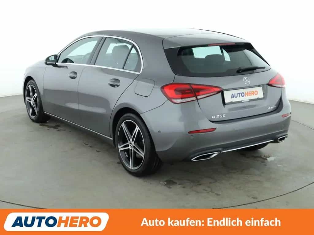 Mercedes-Benz A-Class A 250 4Matic Progressive Aut.*NAVI*LED* 11/2018-photo-3
