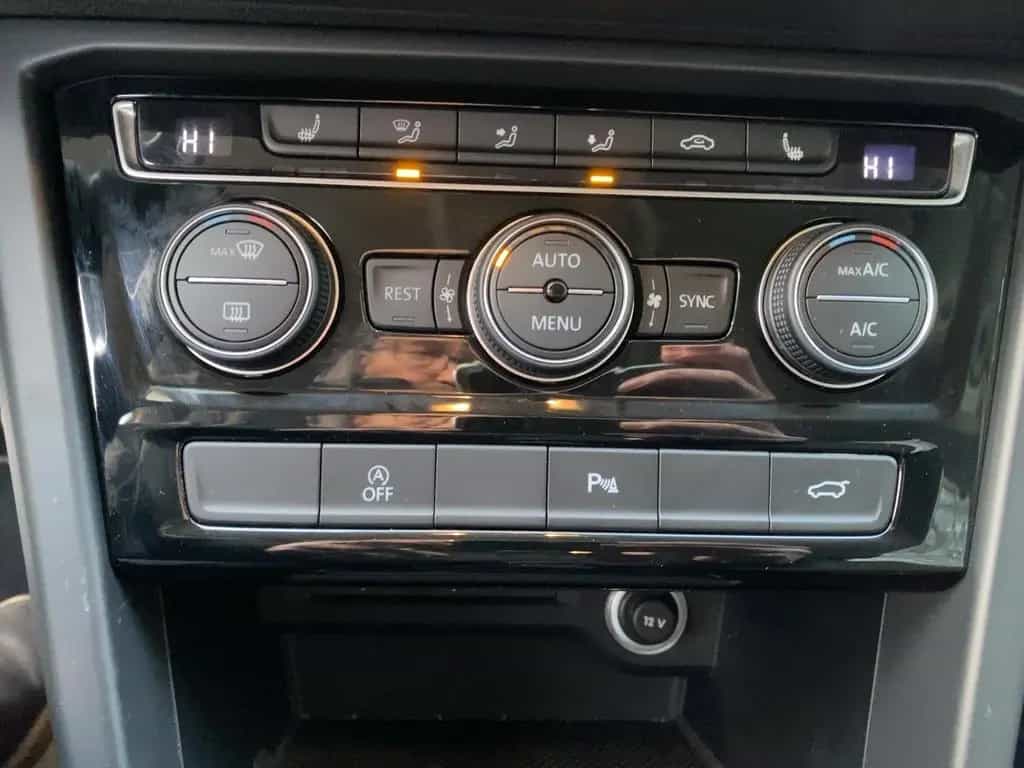 Volkswagen Touran 1.2 TSI BMT Join *NAVI*SHZ*PDC*ACC*LM 07/2018-photo-17