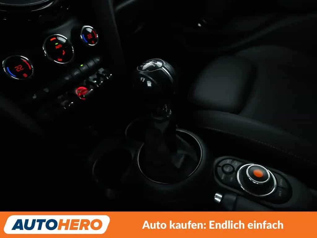 MINI Cooper S *NAVI*PDC*LED*SHZ*TEMPO*KLIMA* 09/2020-photo-23