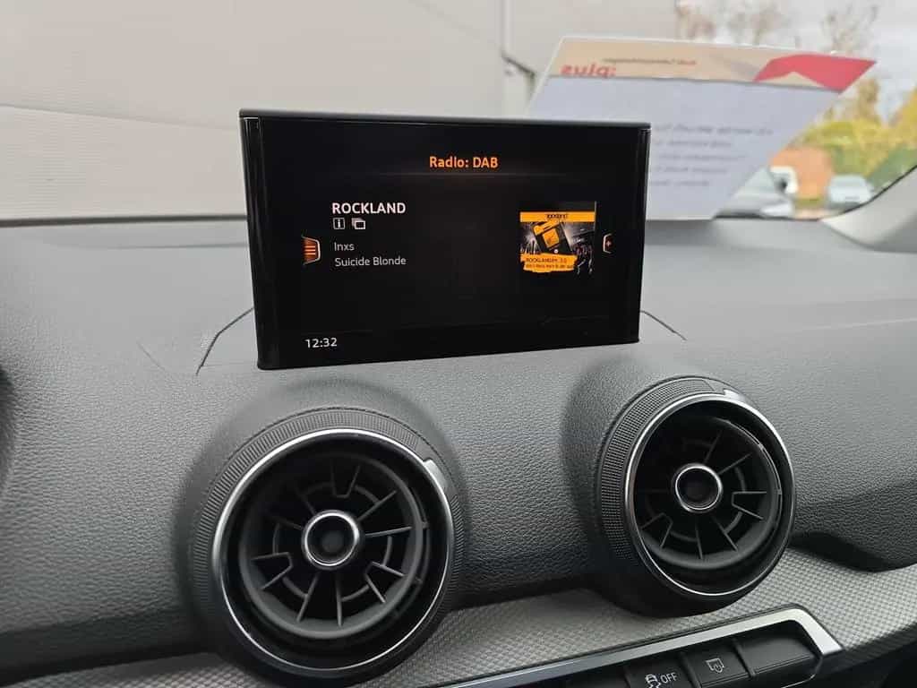 Audi Q2 35 TFSI advanced LED Kamera Parkass. 03/2021-photo-16