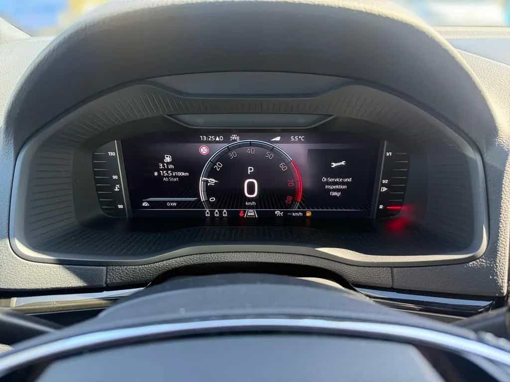 Skoda Karoq Sportline 4x4 *AHK*MATRIX*NAVI*KESSY*KAMER 12/2022-photo-5