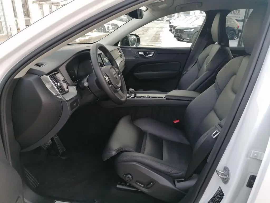 Volvo XC60 B4 AWD Plus Dark 4xSHZ ACC AHK FHZ H/K STHZ 03/2023-photo-7