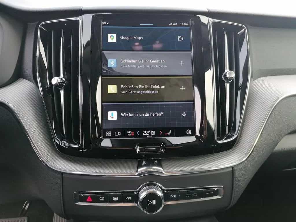 Volvo XC60 B4 AWD Plus Dark 4xSHZ ACC AHK FHZ H/K STHZ 03/2023-photo-9
