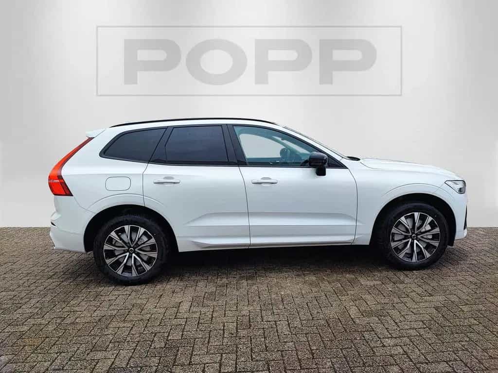 Volvo XC60 B4 AWD Plus Dark 4xSHZ ACC AHK FHZ H/K STHZ 03/2023-photo-25