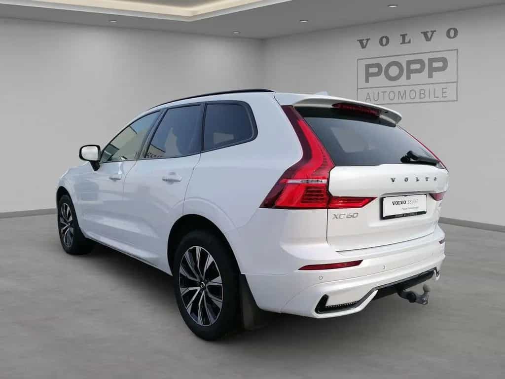 Volvo XC60 B4 AWD Plus Dark 4xSHZ ACC AHK FHZ H/K STHZ 03/2023-photo-0