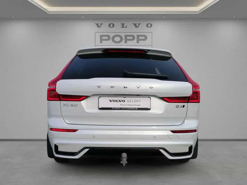Volvo XC60 B4 AWD Plus Dark 4xSHZ ACC AHK FHZ H/K STHZ 03/2023-photo-1