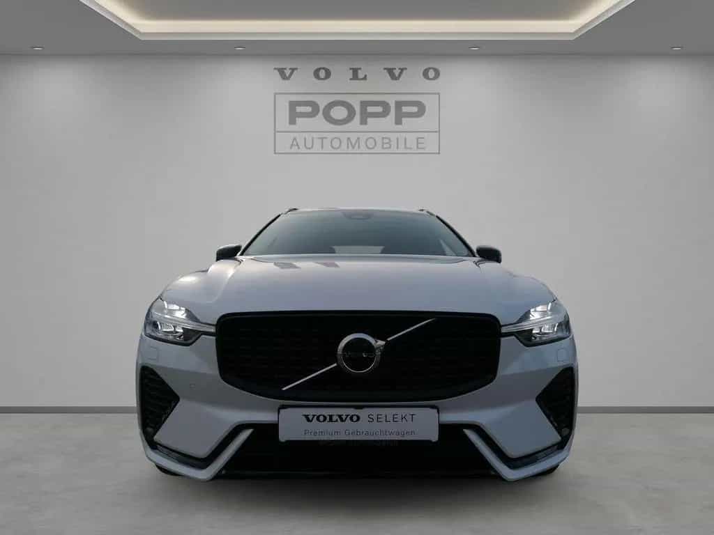 Volvo XC60 B4 AWD Plus Dark 4xSHZ ACC AHK FHZ H/K STHZ 03/2023-photo-5
