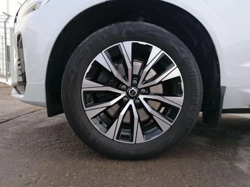 Volvo XC60 B4 AWD Plus Dark 4xSHZ ACC AHK FHZ H/K STHZ 03/2023-photo-6