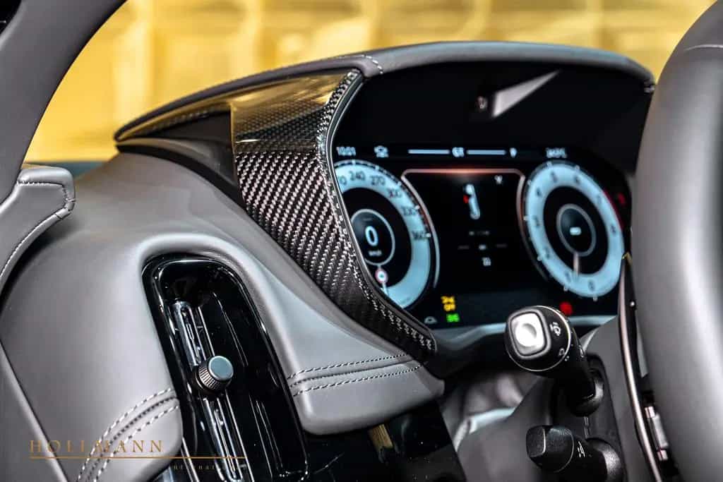 Aston Martin DBX 707 null-photo-15