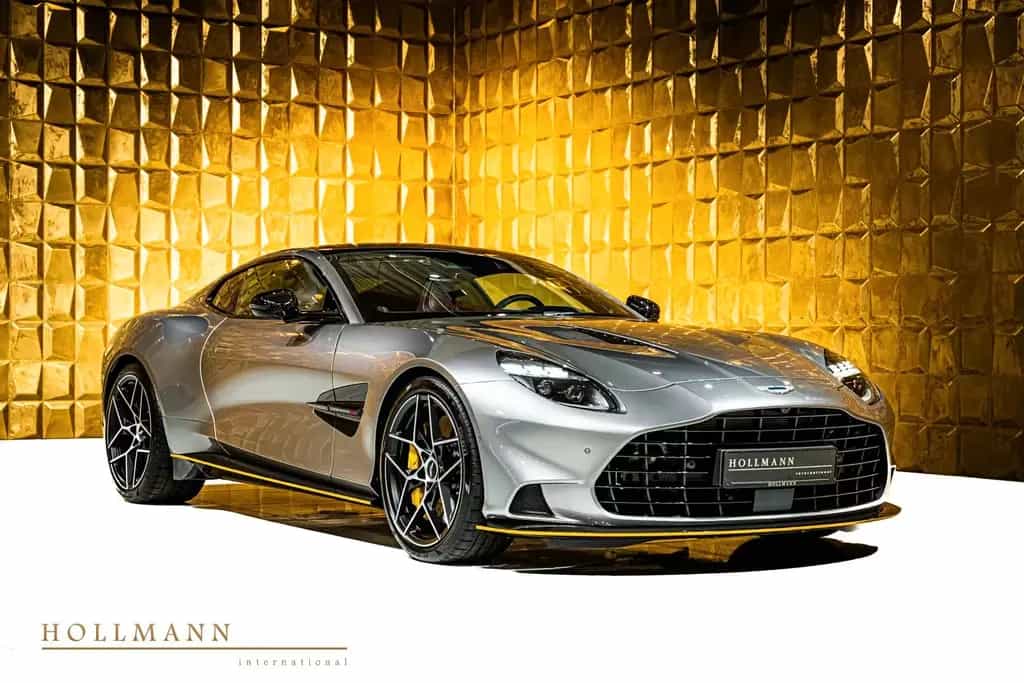 Aston Martin Vanquish Coupe +Carbon+Panoramic+MY26 null-photo-0