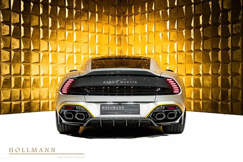 Aston Martin Vanquish Coupe +Carbon+Panoramic+MY26 null-photo-13
