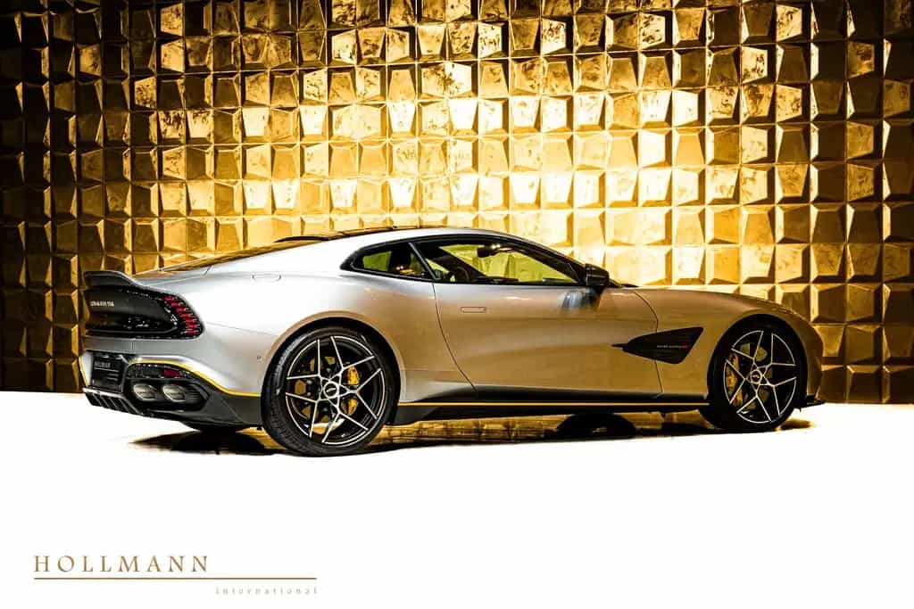 Aston Martin Vanquish Coupe +Carbon+Panoramic+MY26 null-photo-14