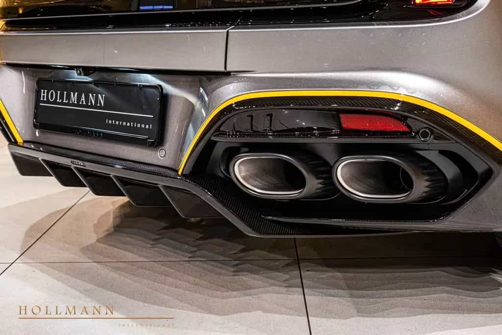 Aston Martin Vanquish Coupe +Carbon+Panoramic+MY26 null-photo-16