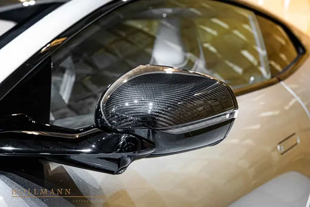 Aston Martin Vanquish Coupe +Carbon+Panoramic+MY26 null-photo-19