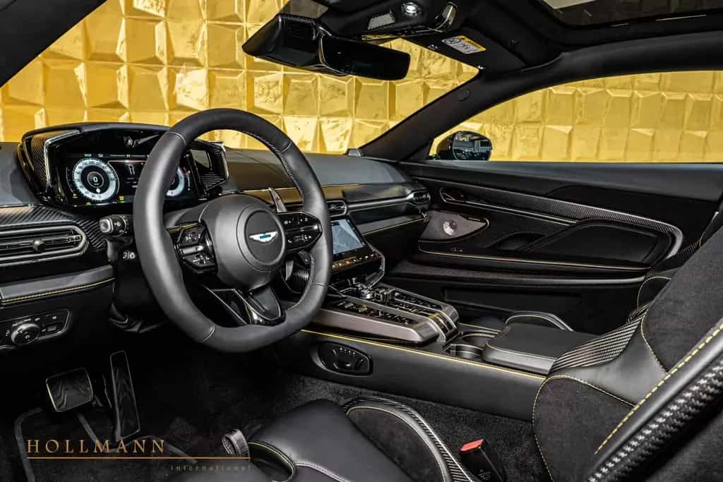 Aston Martin Vanquish Coupe +Carbon+Panoramic+MY26 null-photo-21