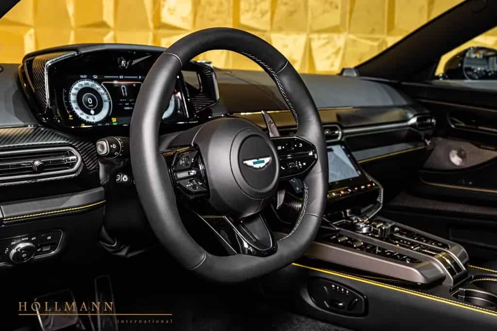 Aston Martin Vanquish Coupe +Carbon+Panoramic+MY26 null-photo-22