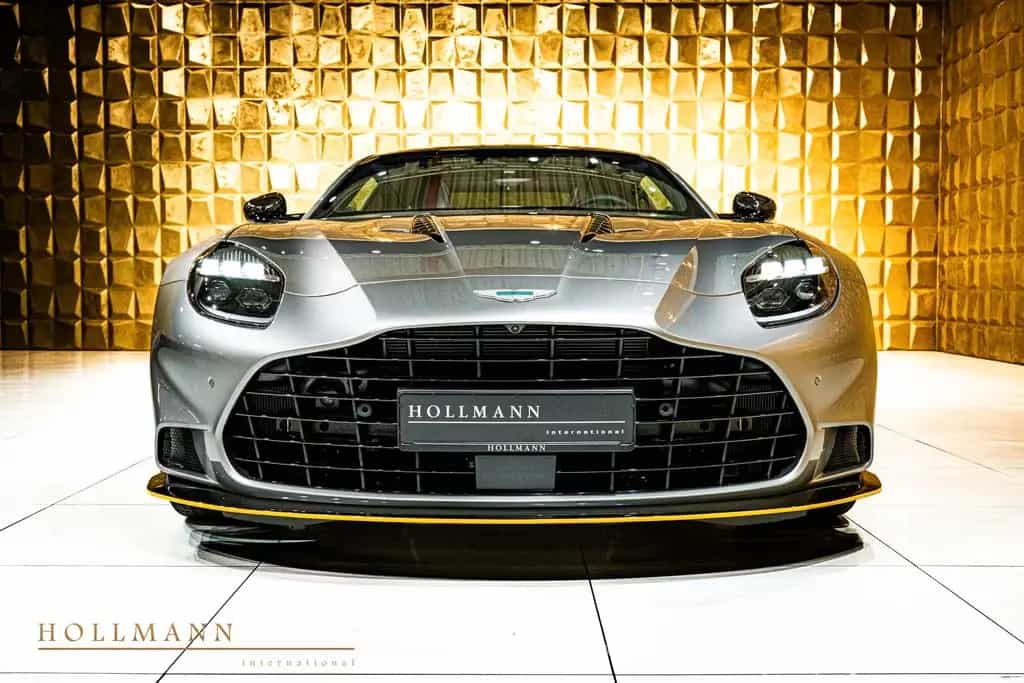 Aston Martin Vanquish Coupe +Carbon+Panoramic+MY26 null-photo-9
