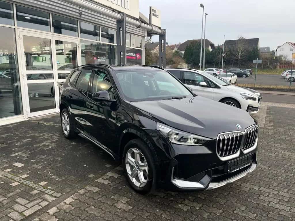 BMW X1 18dA sDrive U11 xLine Sportsitz/AHK/Panorama 02/2023-photo-3