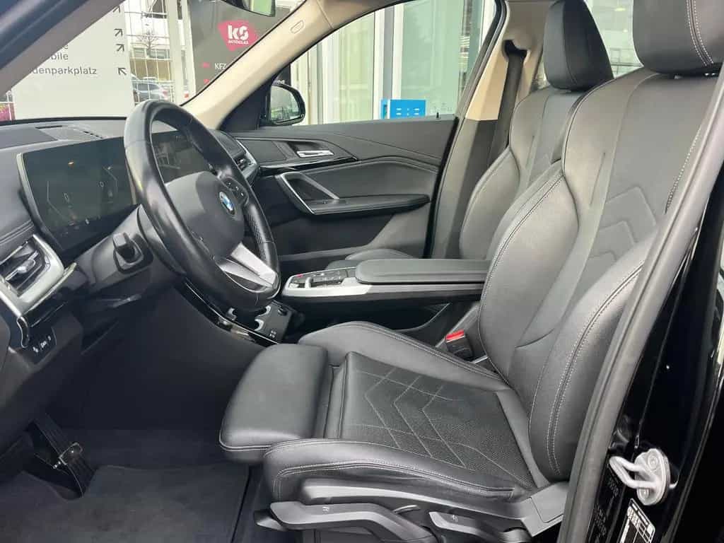 BMW X1 18dA sDrive U11 xLine Sportsitz/AHK/Panorama 02/2023-photo-8