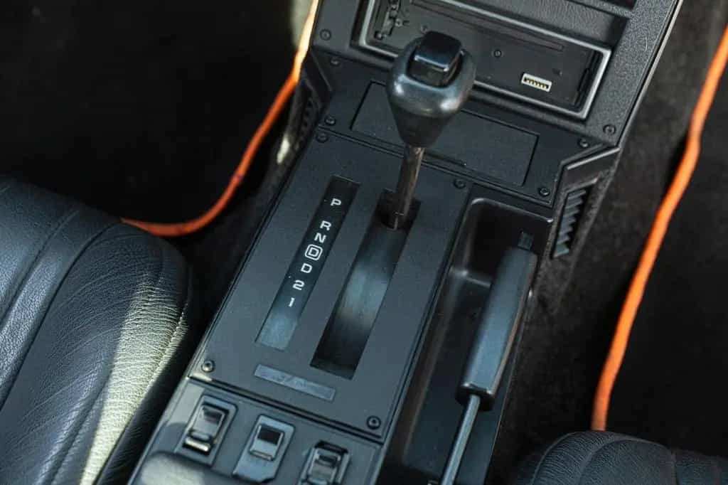 Chevrolet Camaro III Z28 5.0 V8 - CHE00021 01/1992-photo-11