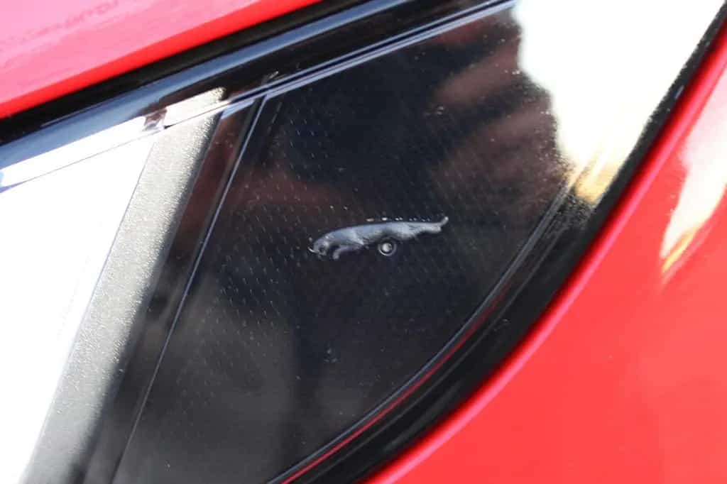 Jaguar XE SE AWD P300 10/2019-photo-9