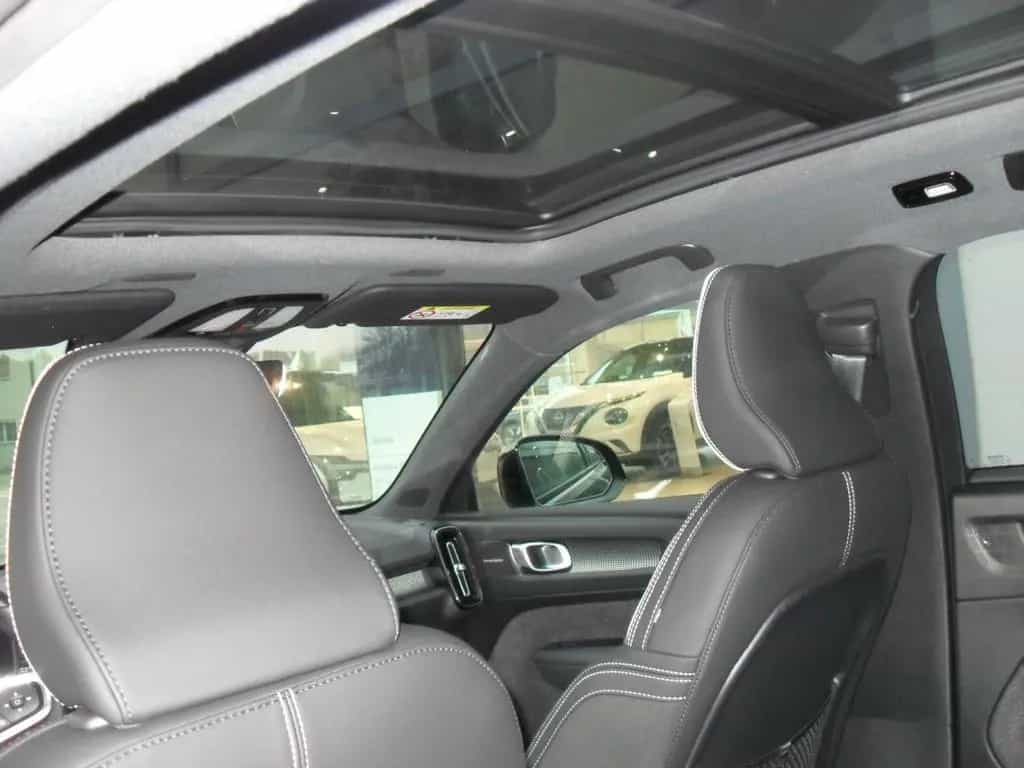 Volvo XC40 B4 Plus Black Edition | 360° | Pamora. 03/2025-photo-15