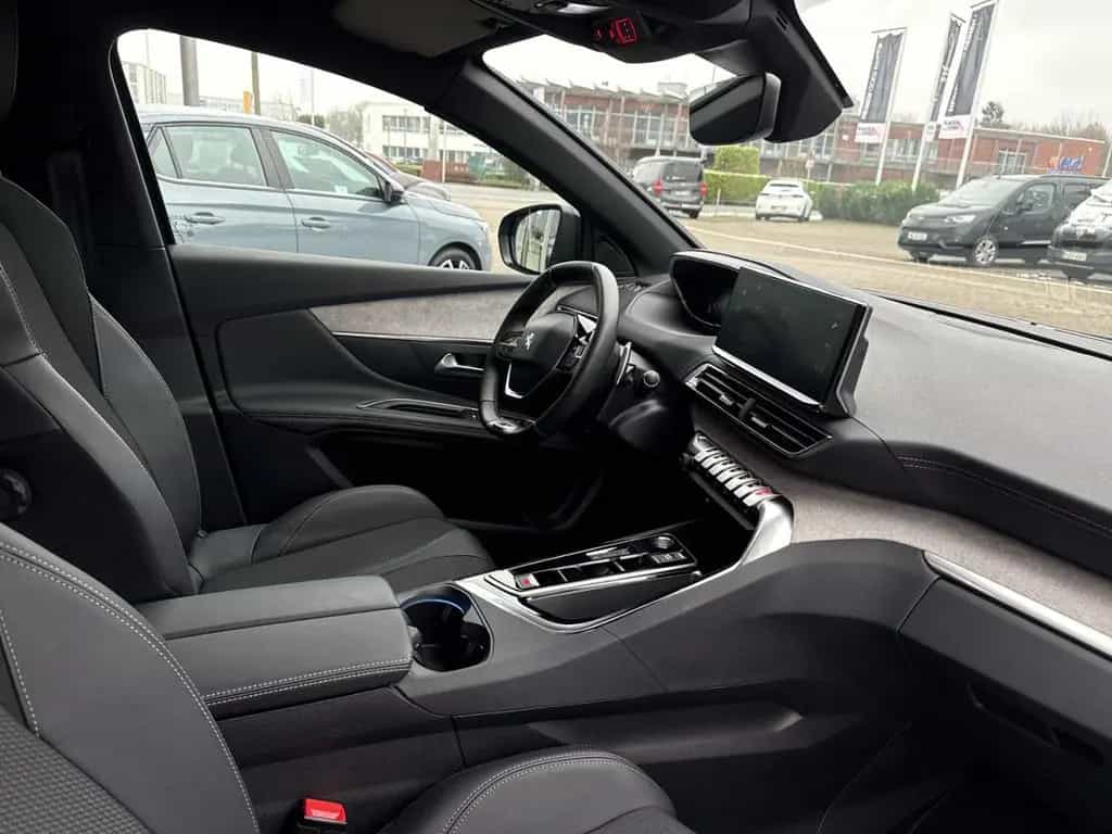 Peugeot 3008 Hybrid 136 GT Navi Digitales Cockpit LED AC 01/2024-photo-11