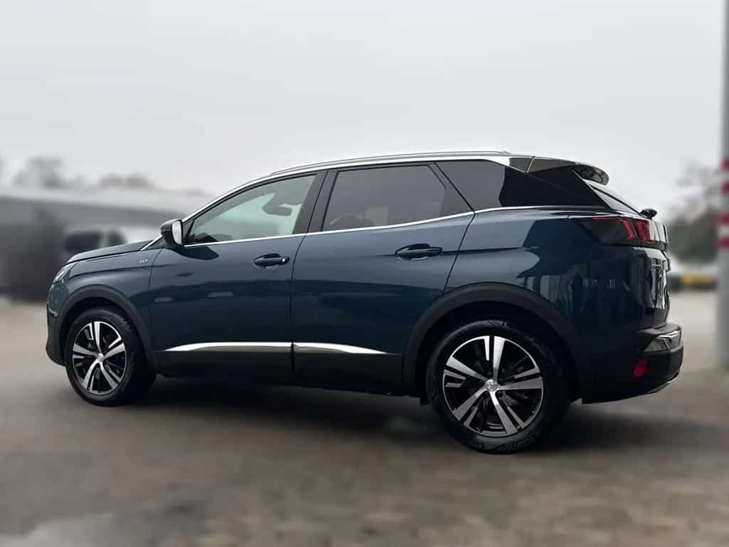 Peugeot 3008 Hybrid 136 GT Navi Digitales Cockpit LED AC 01/2024-photo-2