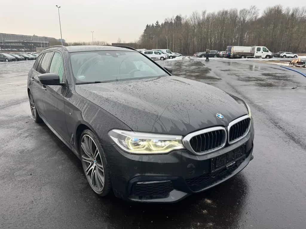 BMW 5 Series 540i Touring 340PS xDrive M-Sport 16544 08/2018-photo-2