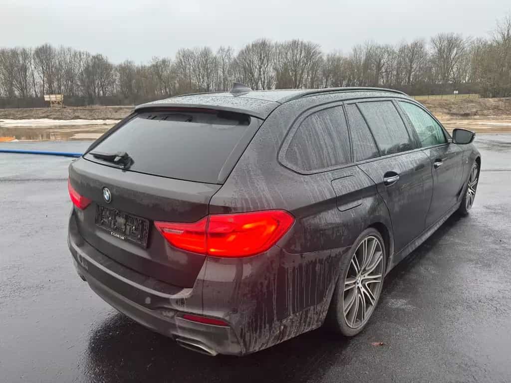 BMW 5 Series 540i Touring 340PS xDrive M-Sport 16544 08/2018-photo-4