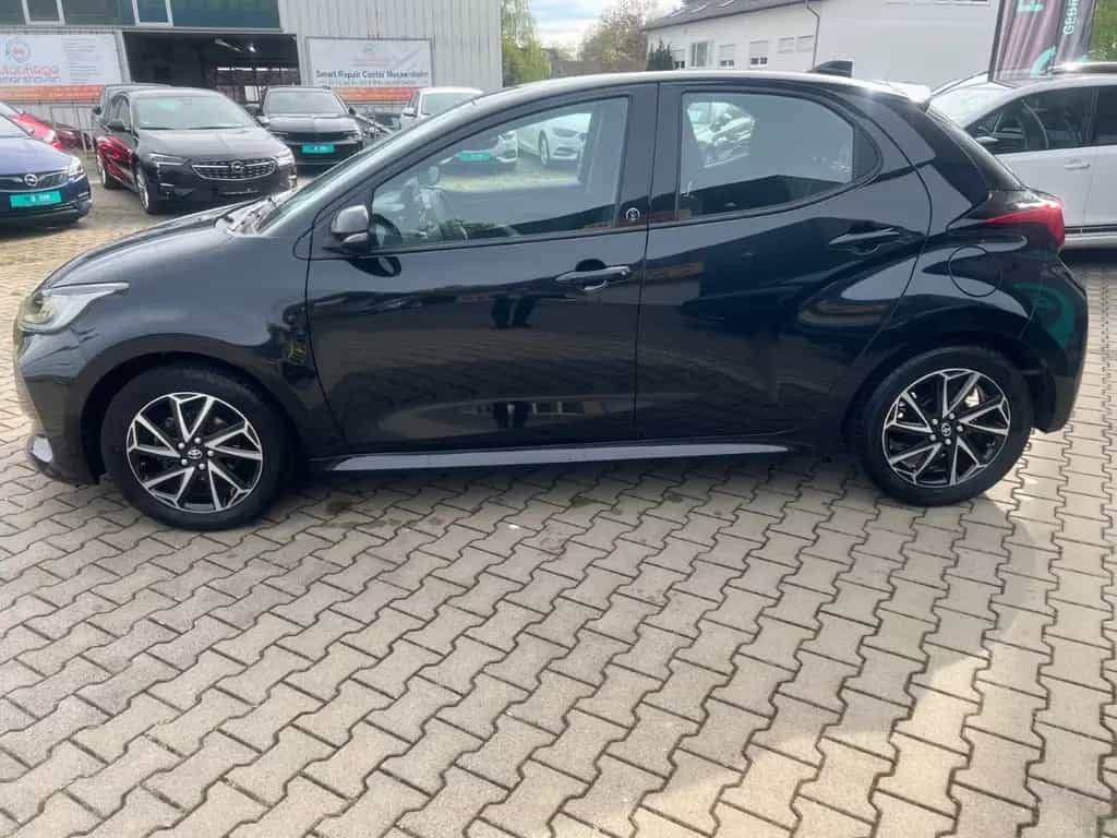 Toyota Yaris 1.5 VVT-iE Automatik Team Deutschland 03/2022-photo-2