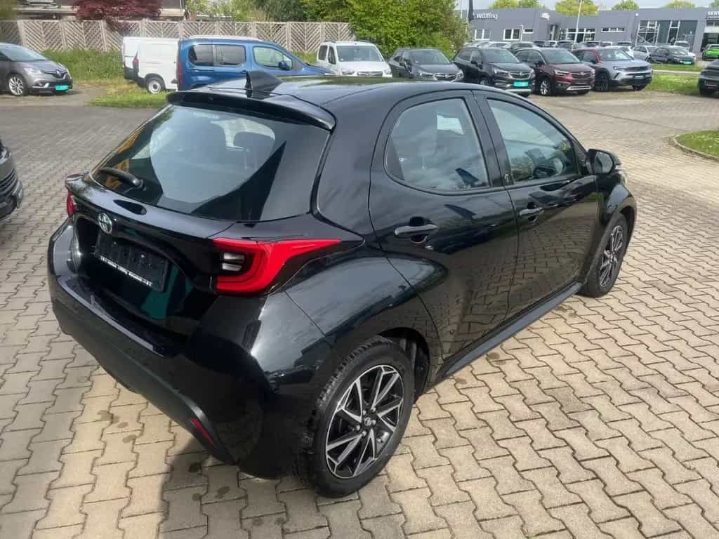 Toyota Yaris 1.5 VVT-iE Automatik Team Deutschland 03/2022-photo-4