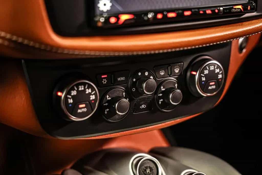 Ferrari FF 6.3 V12|Dealer ondh.|Lift|ventilatie|cruise|S 10/2012-photo-49