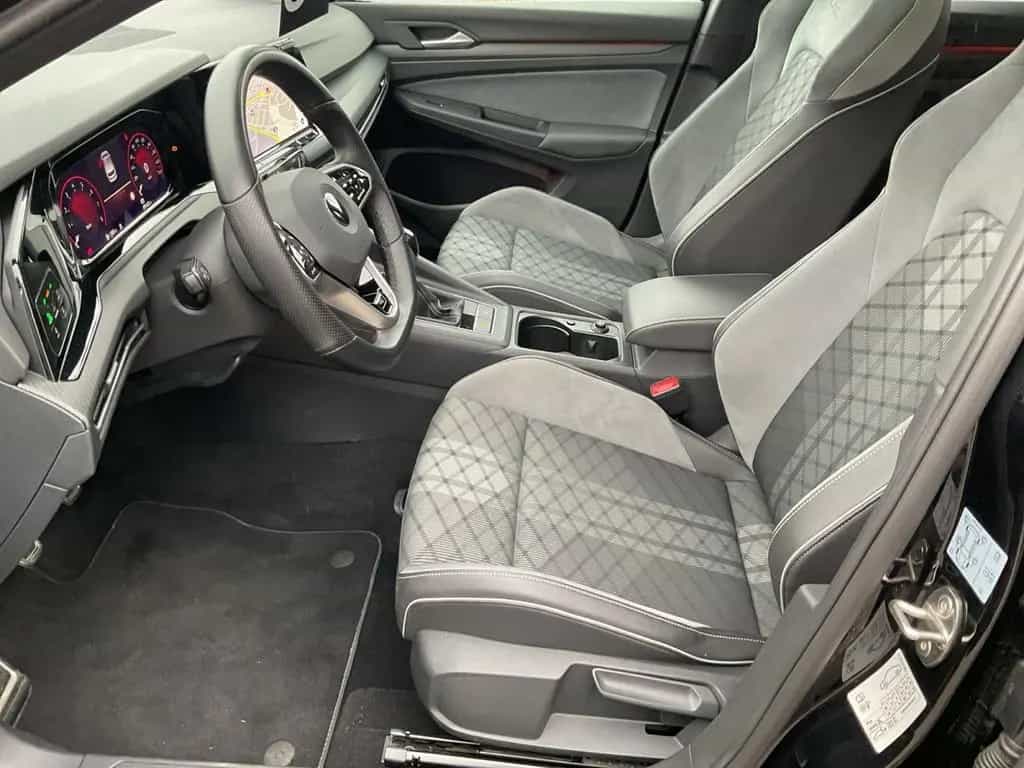Volkswagen Golf VIII 1.5 TSI R-Line AHK Kamera Pano 01/2021-photo-8