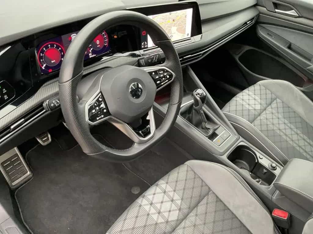 Volkswagen Golf VIII 1.5 TSI R-Line AHK Kamera Pano 01/2021-photo-9