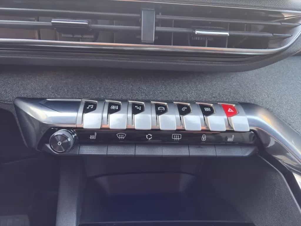 Peugeot 3008 PureTech 130 EAT8 Allure Pack Navi 11/2023-photo-16