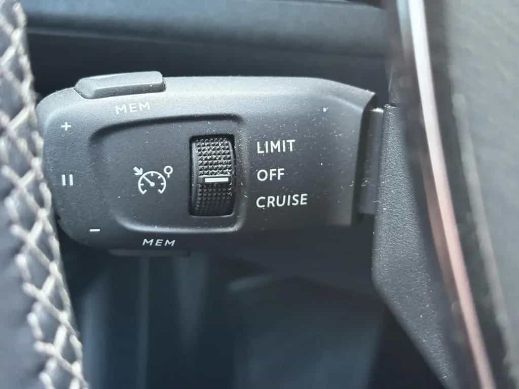 Peugeot 3008 PureTech 130 EAT8 Allure Pack Navi 11/2023-photo-20