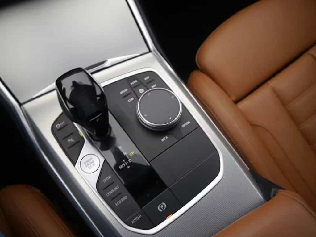 BMW 320 d Lim. Sport Line A. +RFK-LIVE PROF.+DAB 06/2021-photo-18