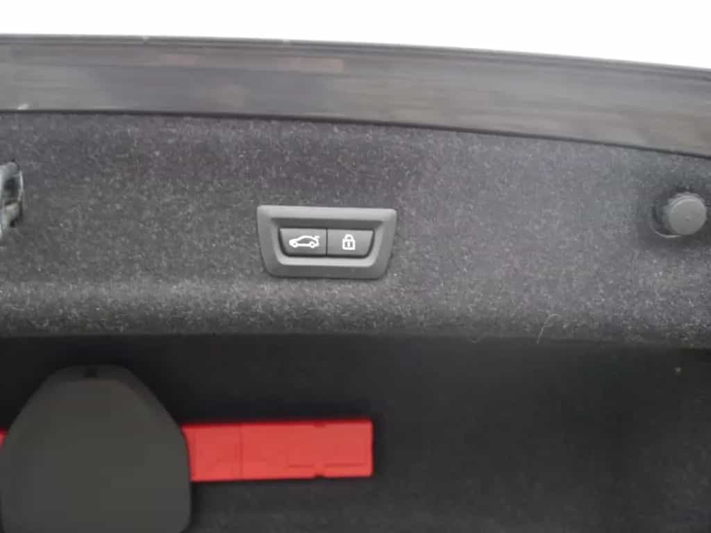 BMW 320 d Lim. Sport Line A. +RFK-LIVE PROF.+DAB 06/2021-photo-20