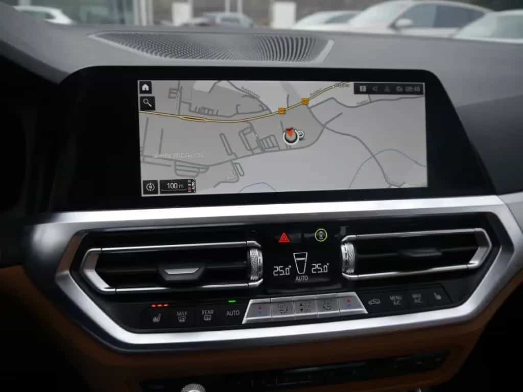 BMW 320 d Lim. Sport Line A. +RFK-LIVE PROF.+DAB 06/2021-photo-6