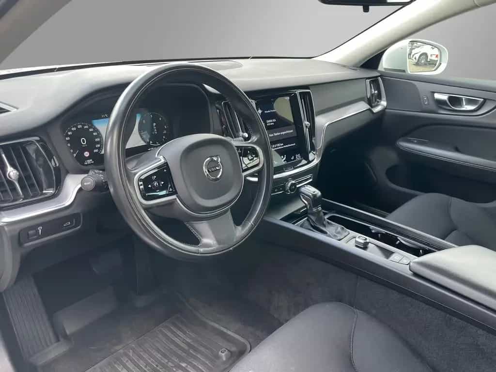 Volvo V60 Kombi Momentum Core*Buisness*CarPlay*1.Hand* 07/2020-photo-10