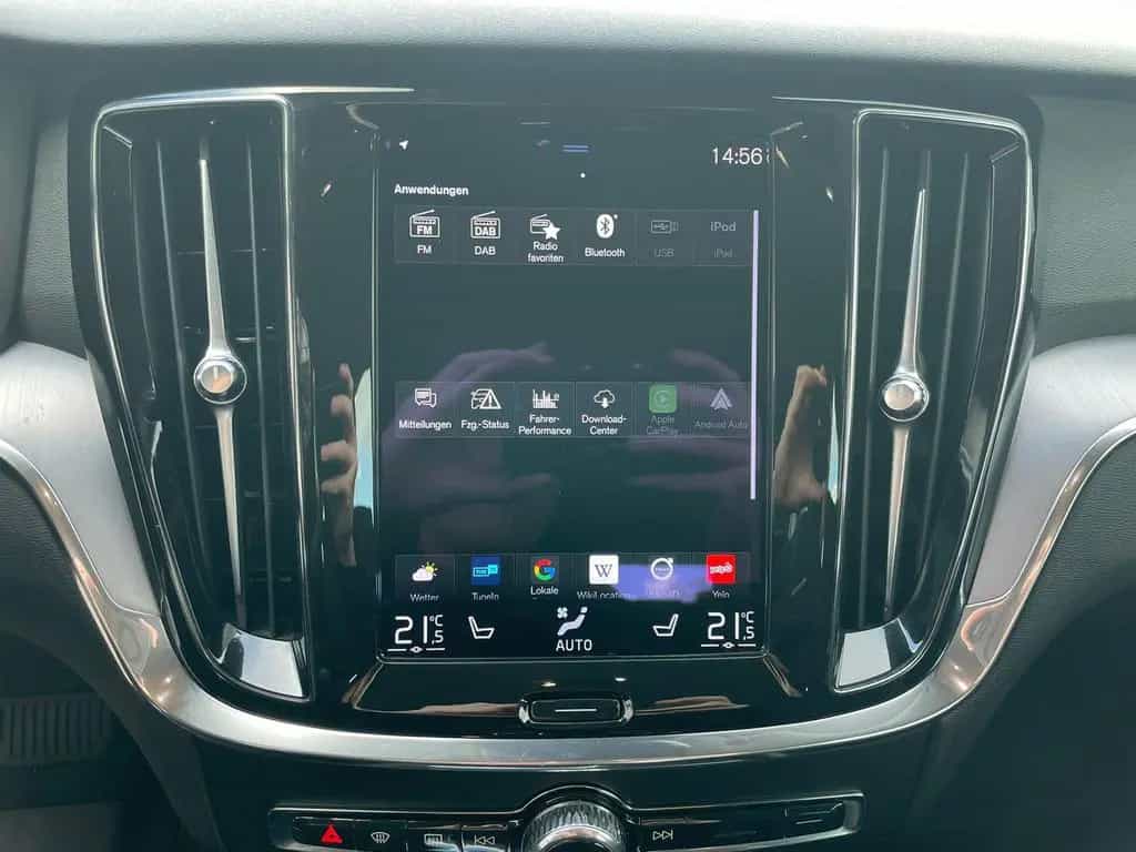 Volvo V60 Kombi Momentum Core*Buisness*CarPlay*1.Hand* 07/2020-photo-14