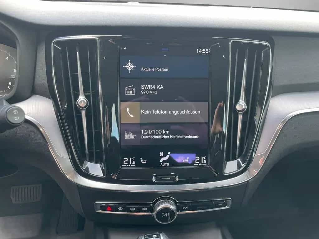 Volvo V60 Kombi Momentum Core*Buisness*CarPlay*1.Hand* 07/2020-photo-17