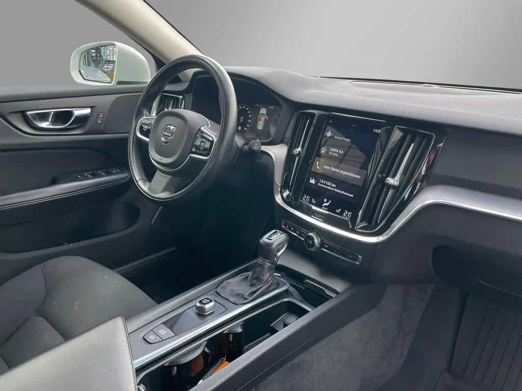 Volvo V60 Kombi Momentum Core*Buisness*CarPlay*1.Hand* 07/2020-photo-19