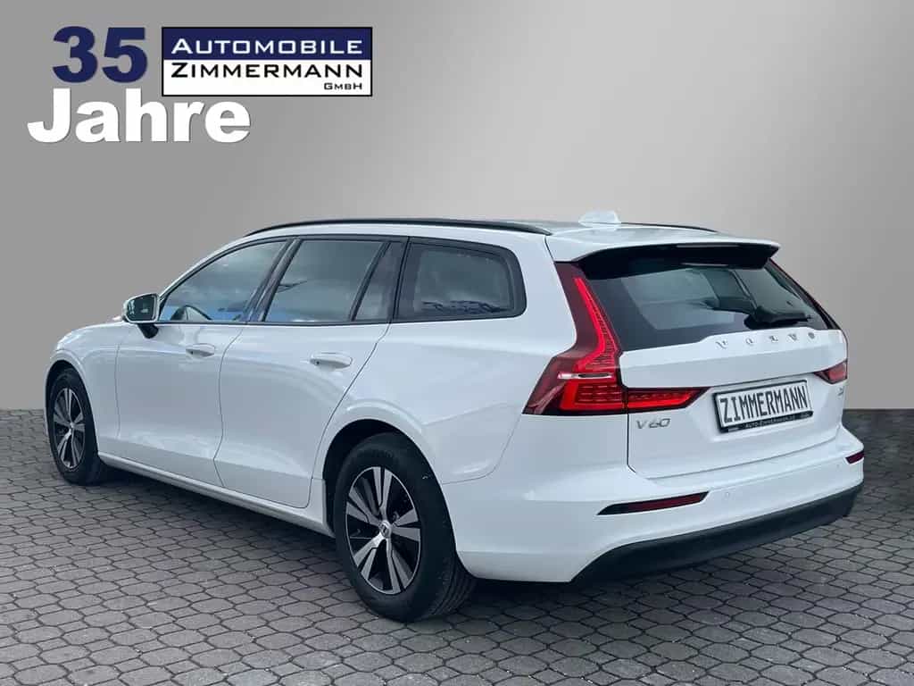 Volvo V60 Kombi Momentum Core*Buisness*CarPlay*1.Hand* 07/2020-photo-2