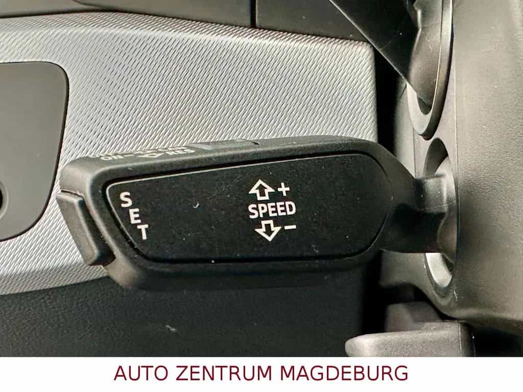 Audi A4 Avant 35 TDI Sport*LED*NAVI*S-LINE*AUTOMATIK* 08/2019-photo-25