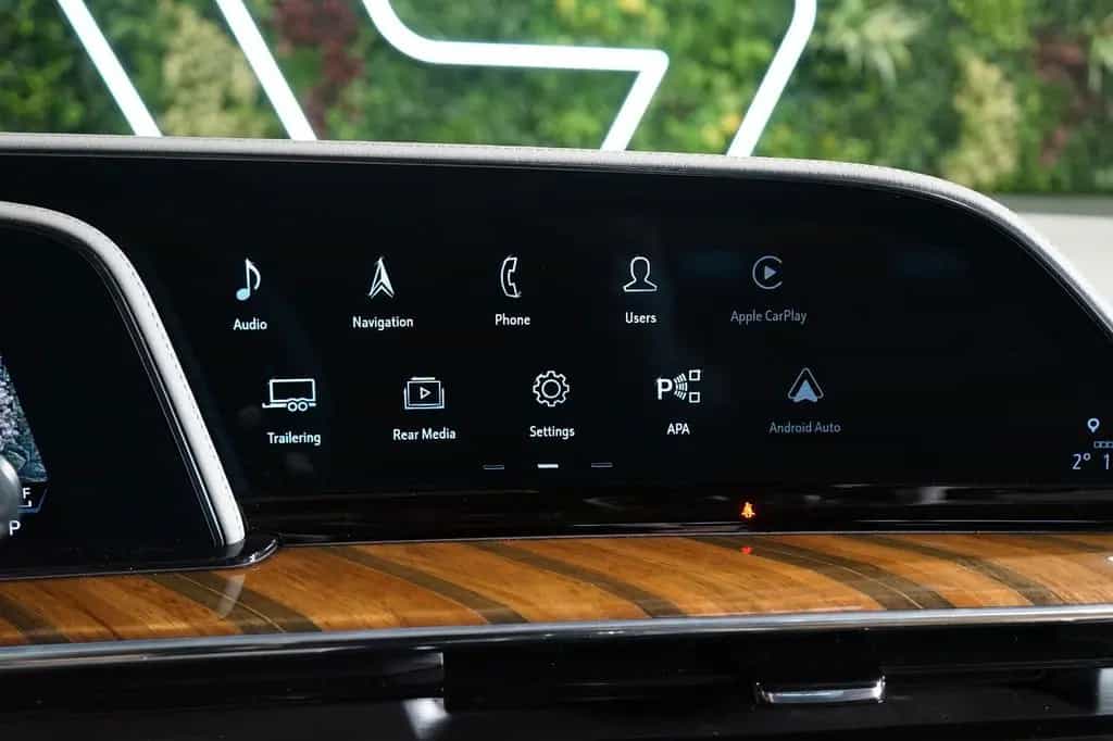 Cadillac Escalade *ESV*NIGHT-V*PANO*HUD*AKG*103.719€ NETTO 01/2026-photo-35