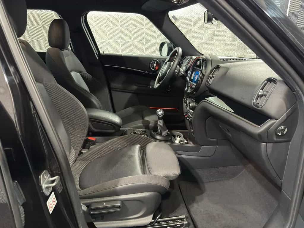 MINI One Countryman One D*JCW*LED-H&K-SHZ-TEMP-PDC 03/2019-photo-14