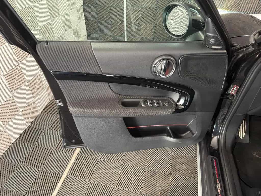 MINI One Countryman One D*JCW*LED-H&K-SHZ-TEMP-PDC 03/2019-photo-17