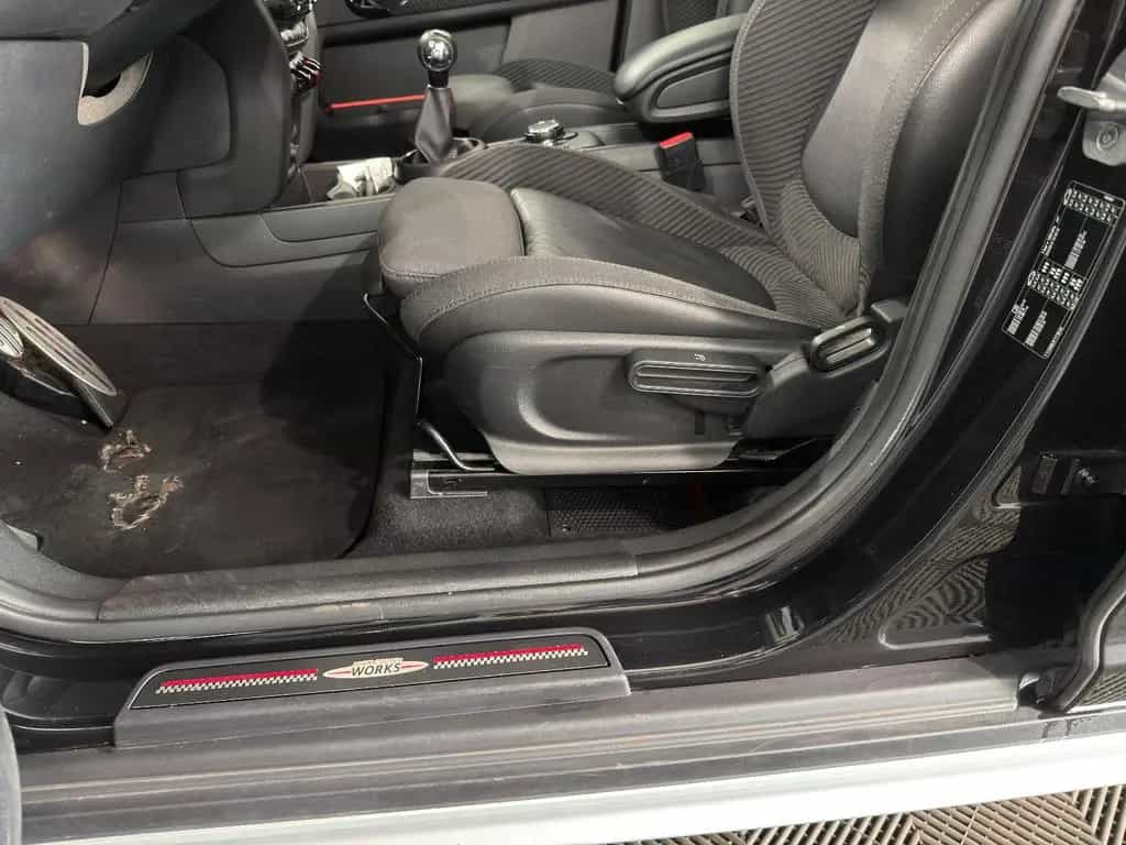 MINI One Countryman One D*JCW*LED-H&K-SHZ-TEMP-PDC 03/2019-photo-19